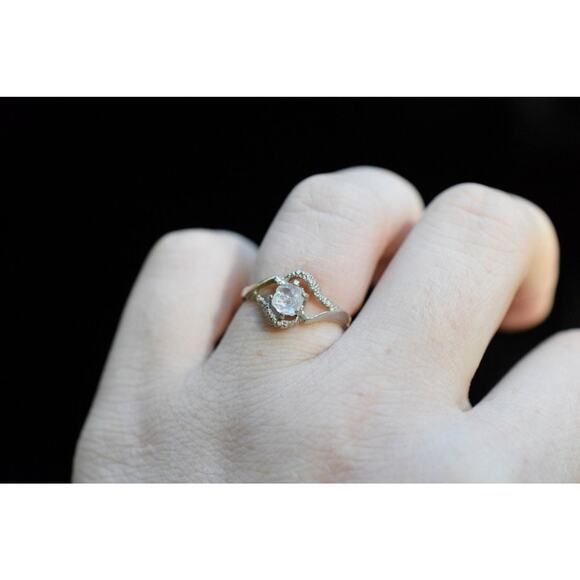 Alternative Diamond Engagement Ring Size 7 14k Solid Gold - Picture 1 of 10
